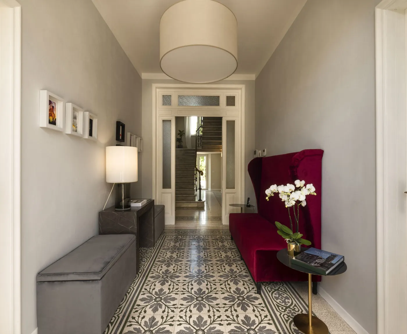 L’ingresso di Villa La Tuia con i pavimenti originali degli anni Trenta